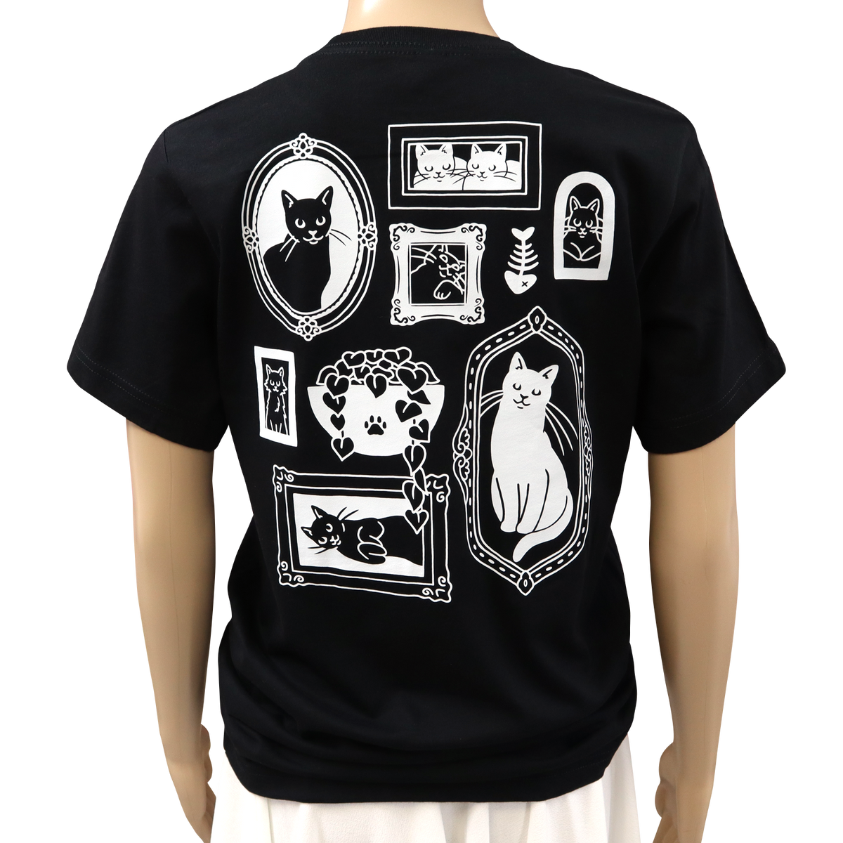 "Gallery Cats" T-Shirt