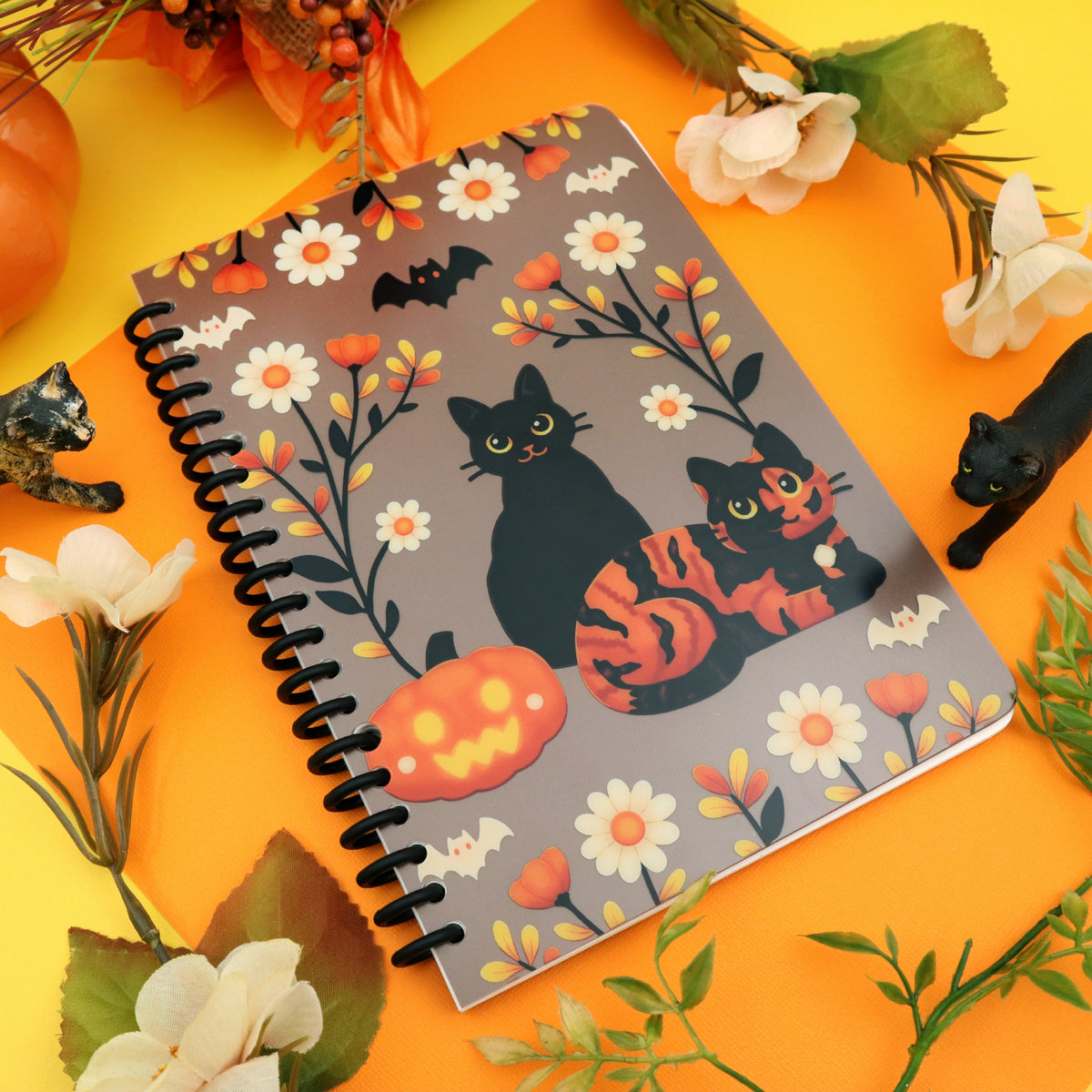 &quot;Halloween Cats&quot; Spiral Notebook 2.0