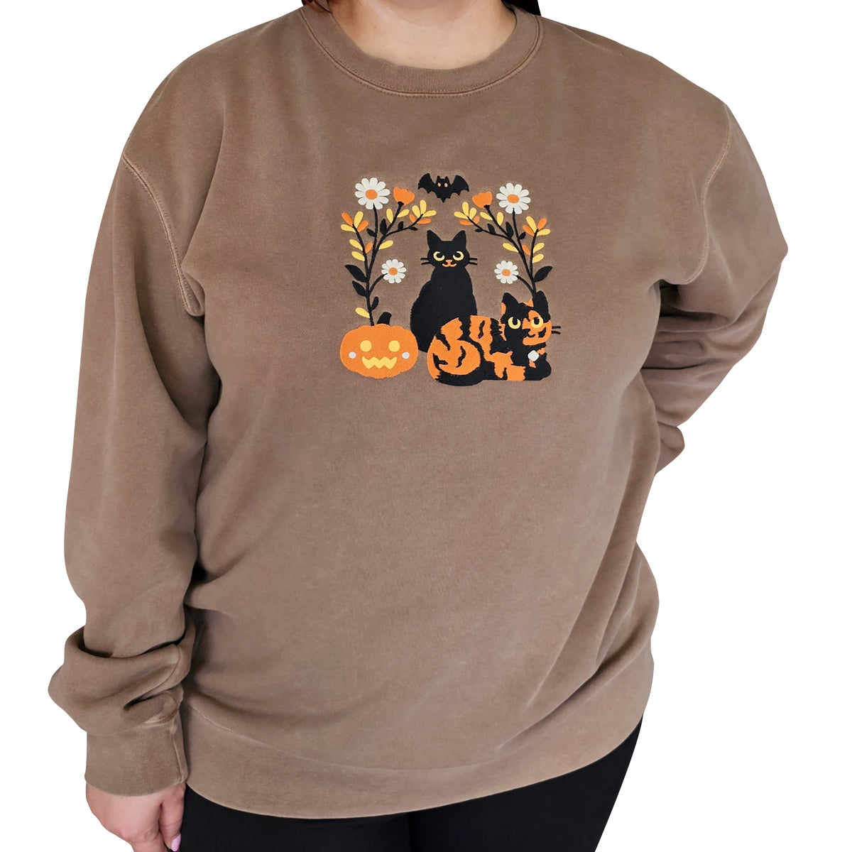 &quot;Halloween Cats&quot; Embroidered Crewneck Sweatshirt - Brown